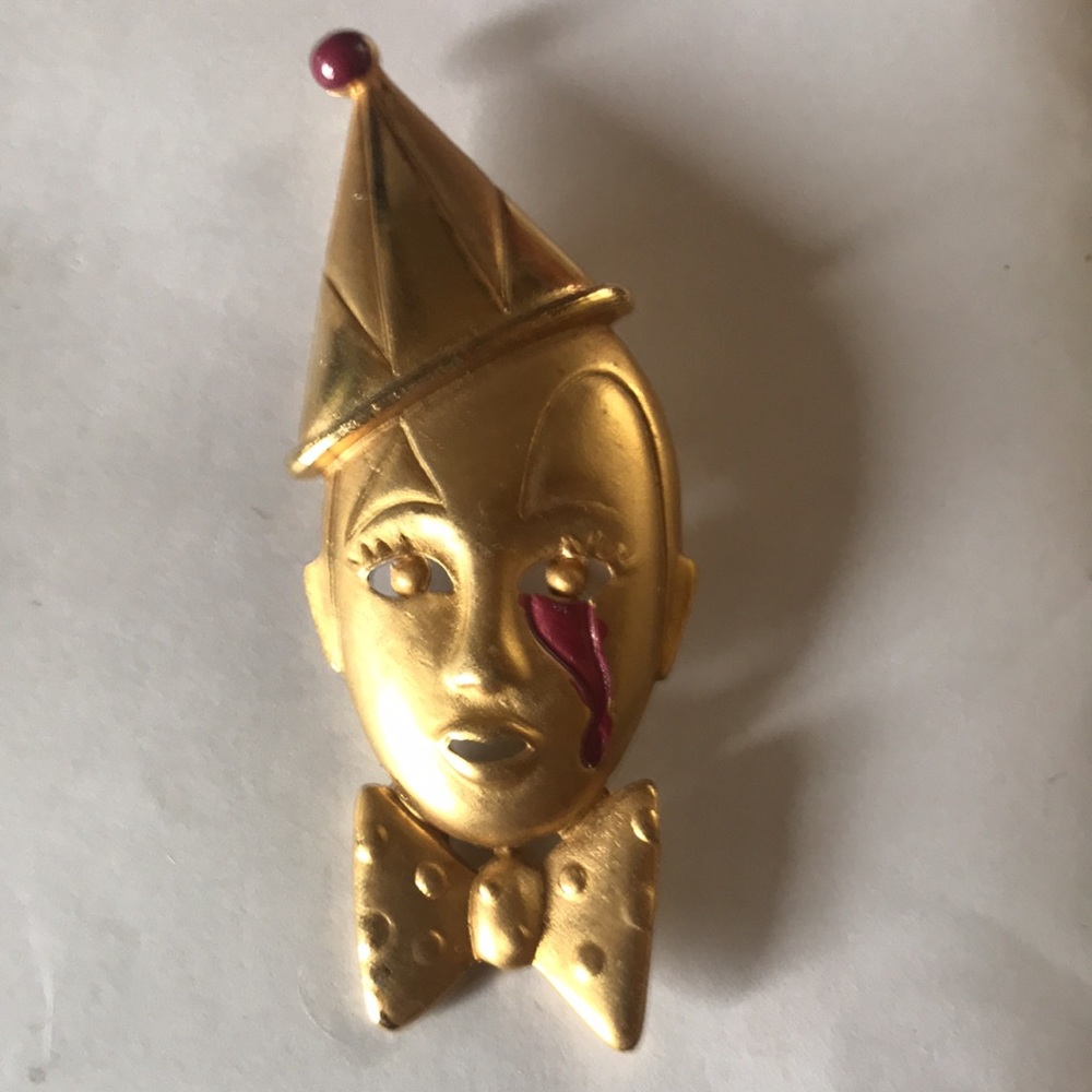 Brooch